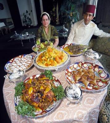 waw hummm  food of morococ coscos and tajin and lbriwat